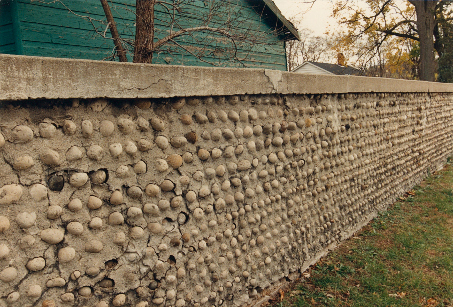 Bra-3 165 Grand River St N 3